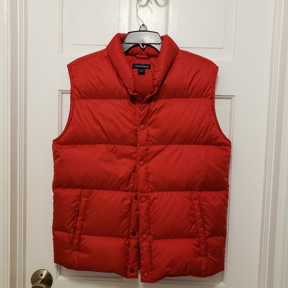 EC Lands' End Red Puffer Vest Size Large, Outdoor, Casual, Fun